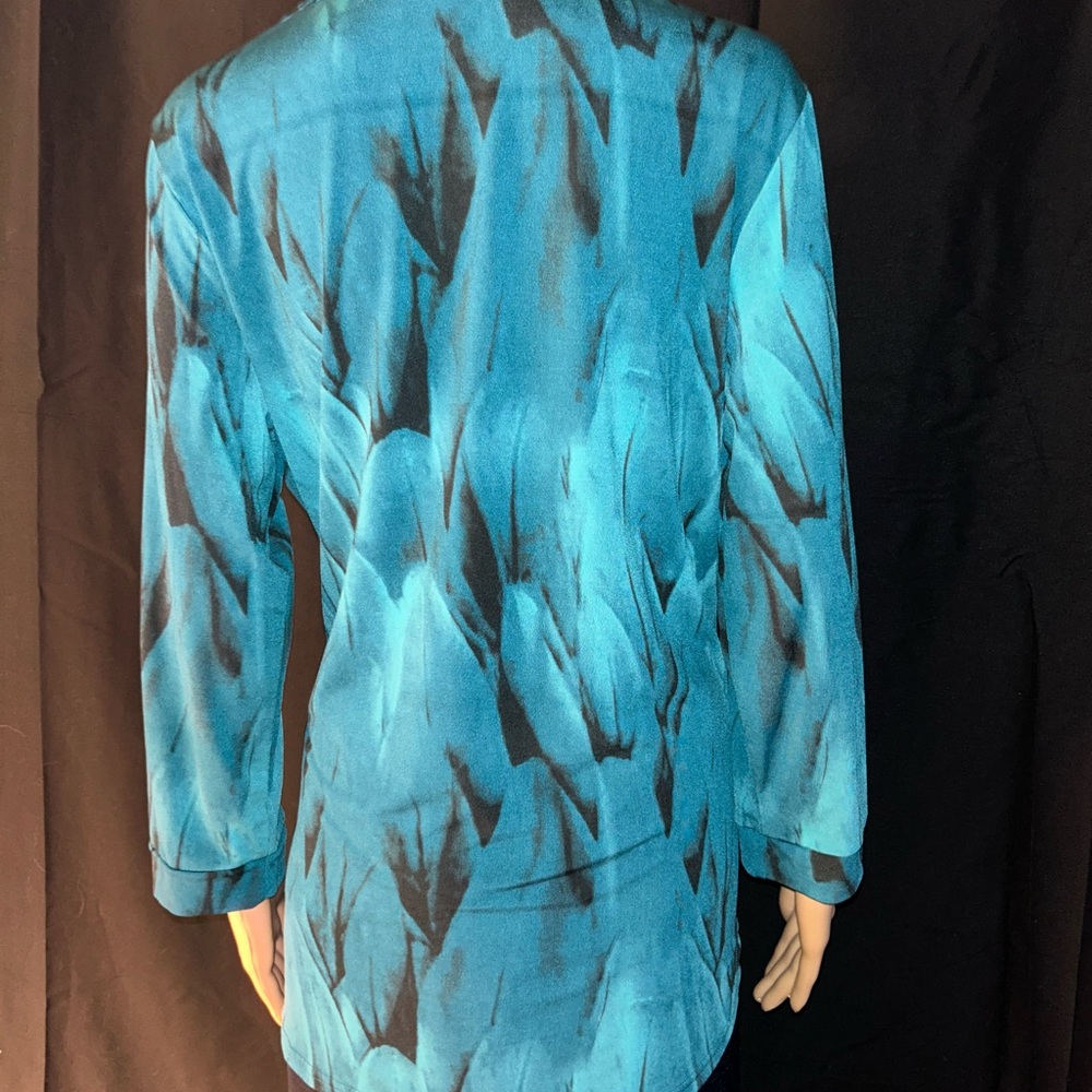Women's Blue Patterned Top - Picture 2 of 3
